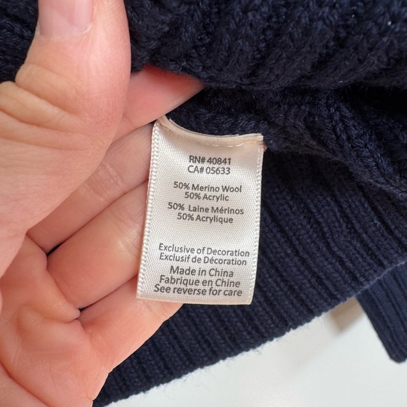 Aventura Lindley Embroidered Sweater NWT - Picture 6 of 7